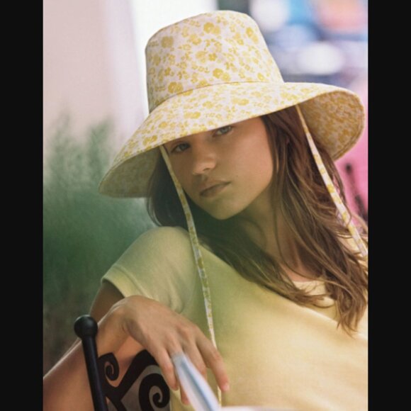 NIB LACK OF COLOR Holiday Bucket Hat Peach Bloom Floral Print S/M Retail $125.00 main image 12